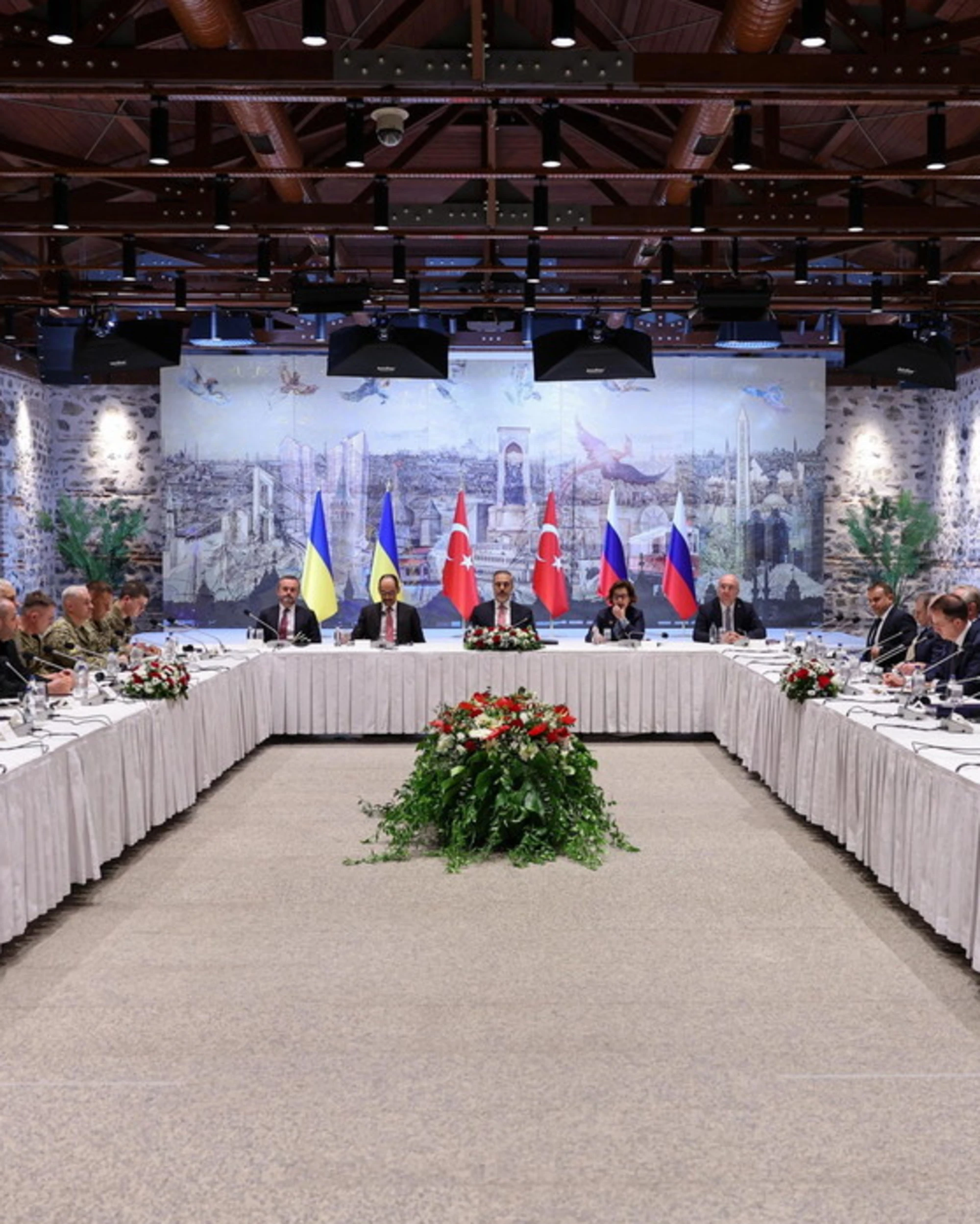 Istanbul, colloqui terminati. Kiev accusa Mosca: "Proposte irrealizzabili"