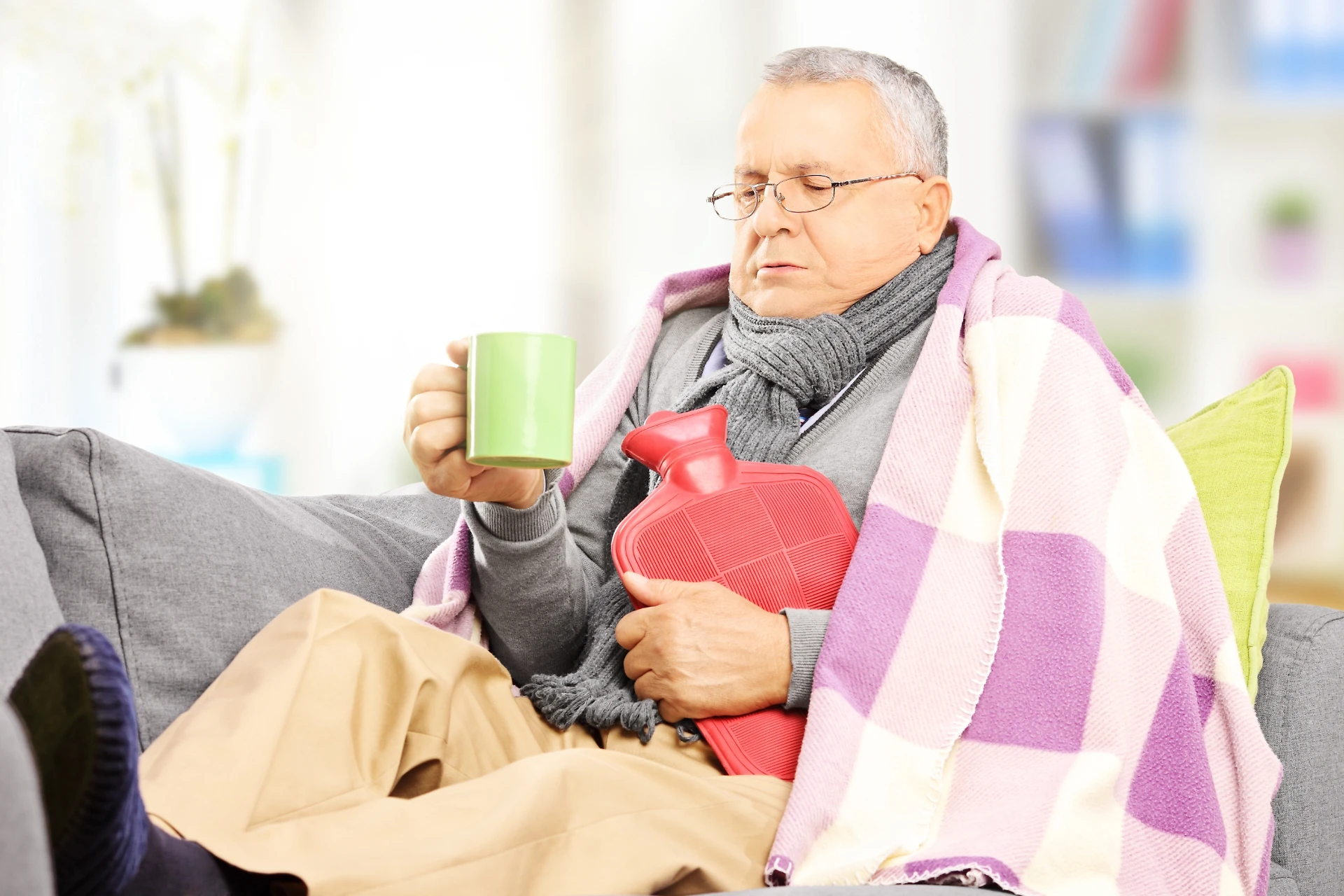 Influenza, la rivoluzionaria scoperta canadese: "Gli uomini stanno peggio delle donne: perché"