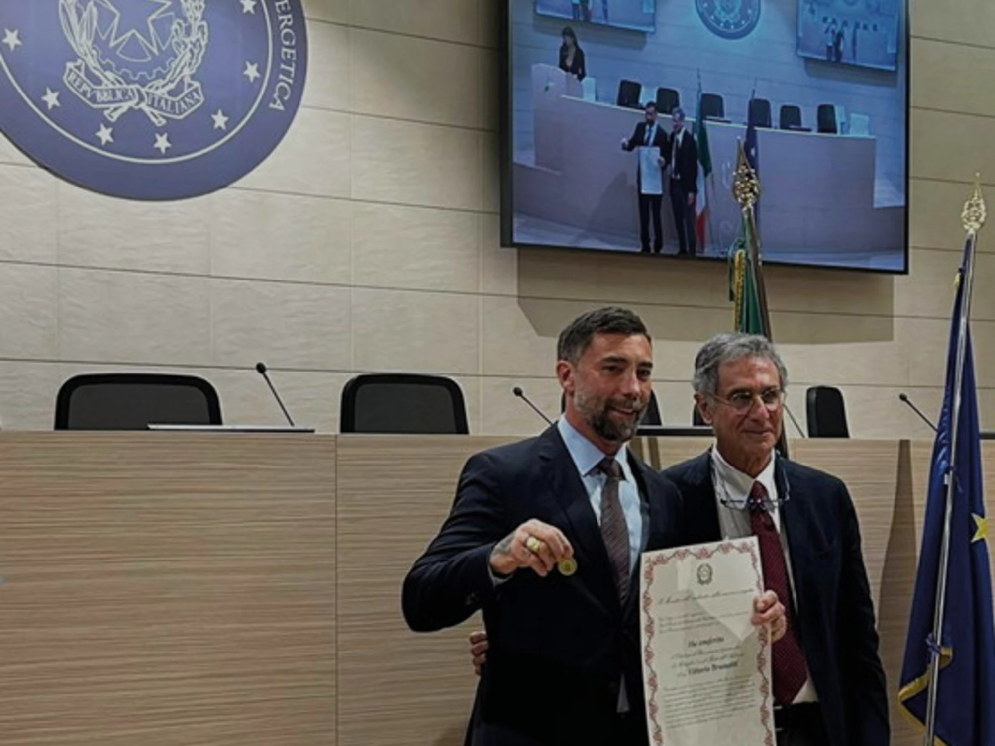 Medaglia d'oro  a Vittorio Brumotti  per l’impegno nella difesa dell’ambiente