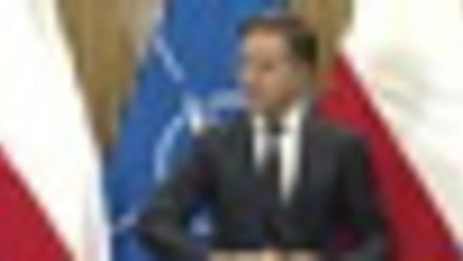 Rutte: dopo accordo di pace Putin non possa più attaccare l'Ucraina