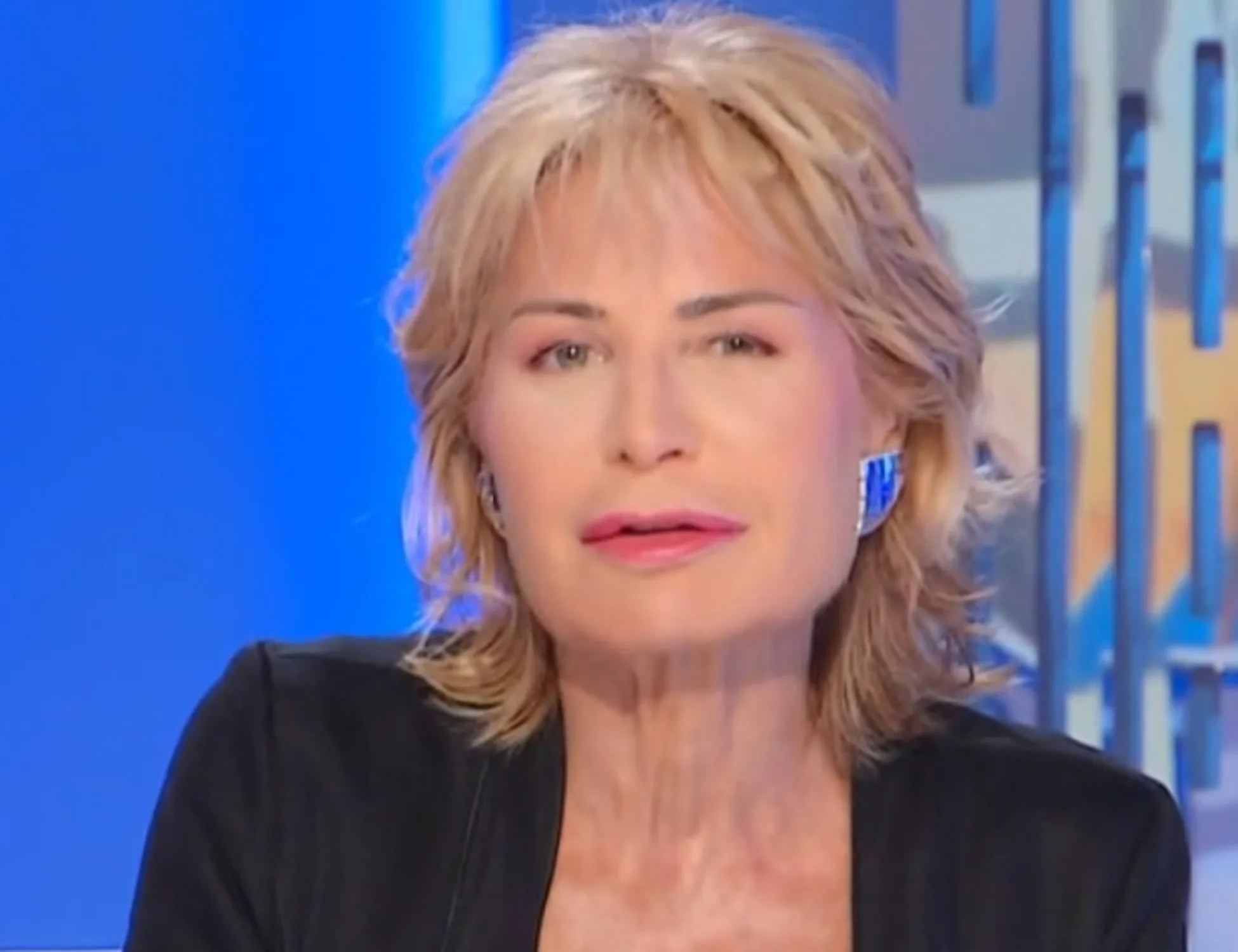 Leggi l'articolo: "Se voglio integrarmi, devo far vedere il volto". Dalla Gruber una lezione alla sinistra