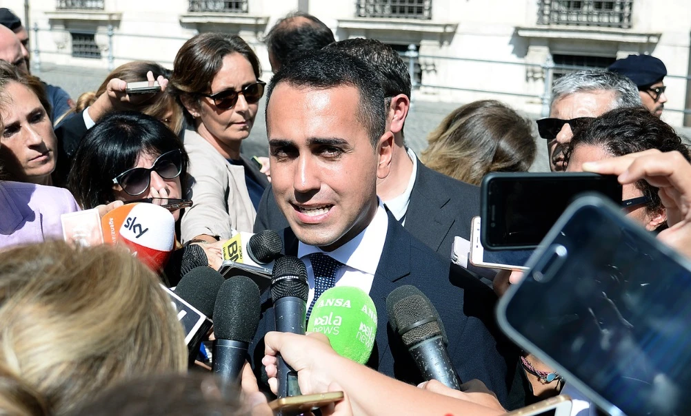 Luigi Di Maio, la mossa kamikaze in Europa: con chi siederà a Strasburgo