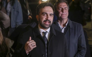 Mamdani, la sinistra in crisi festeggia? Ma l'estremismo sfonda solo a New York