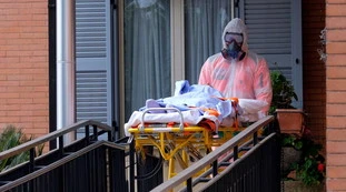 Coronavirus, il caso del poliziotto positivo scuote l'Italia: "Tutto bene", ma poi viene trovato morto in casa