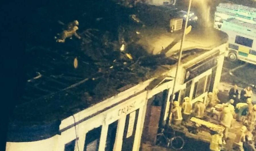 Glasgow, elicottero si schianta su pubI testimoni: "Ci sono morti e feriti"