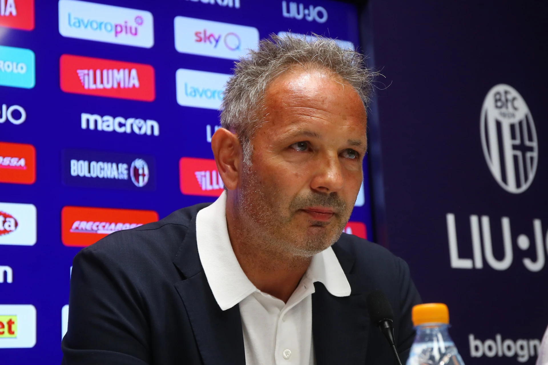 Leucemia, Melania Rizzoli sul caso Sinisa Mihajlovic: "Perché si può salvare. I sintomi e la cura"
