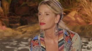 Alessis Marcuzzi, addio a Mediaset: "Grandissima sofferenza, non riesco più". La rottura insanabile coi vertici