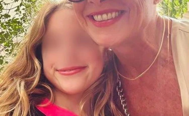 Meloni, la balla sul volo di Stato spalanca una fogna di insulti