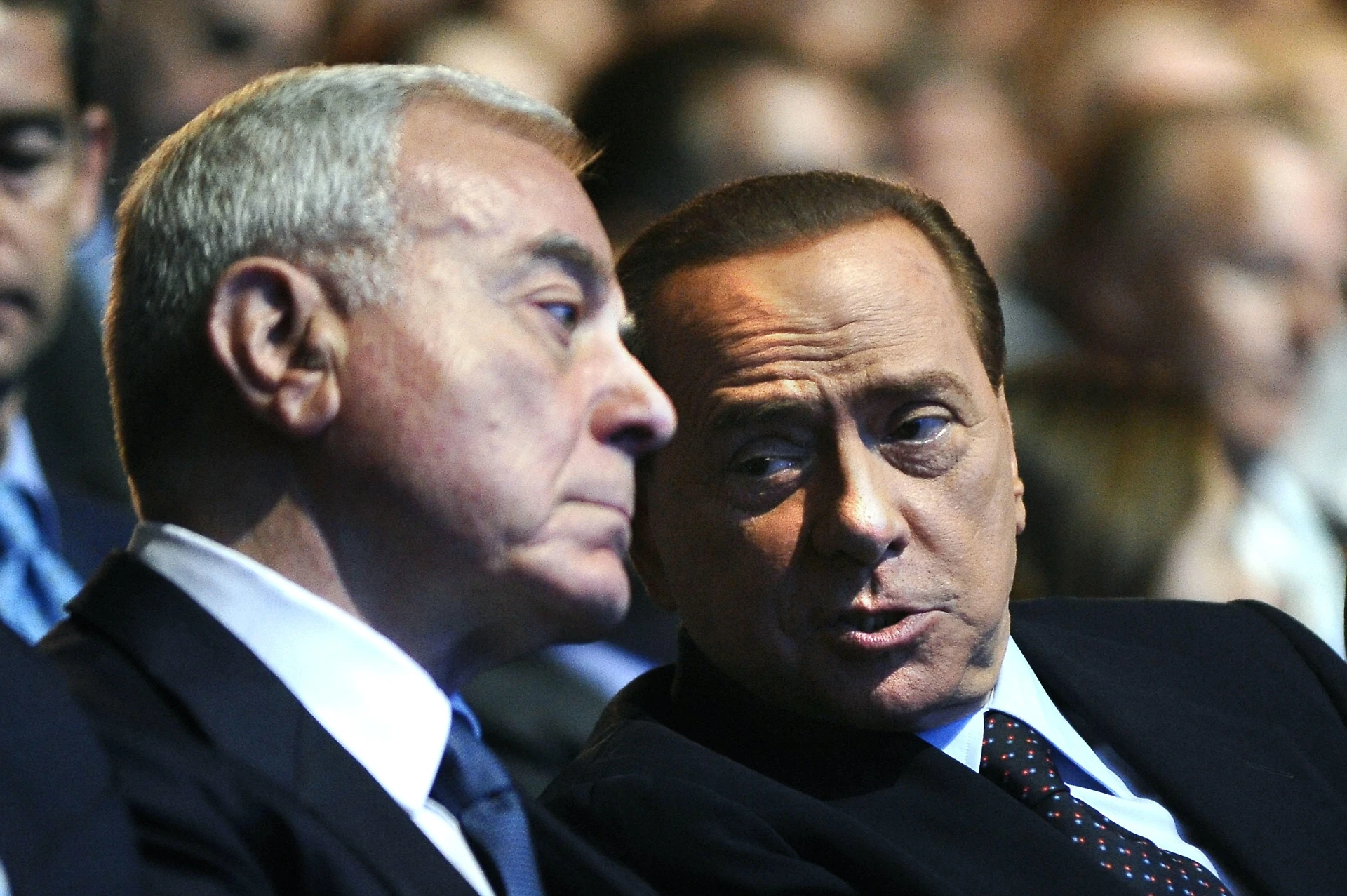 Gianni Letta in contatto coi ministri del Pd, Giuseppe Conte scommette sui responsabili di Silvio Berlusconi