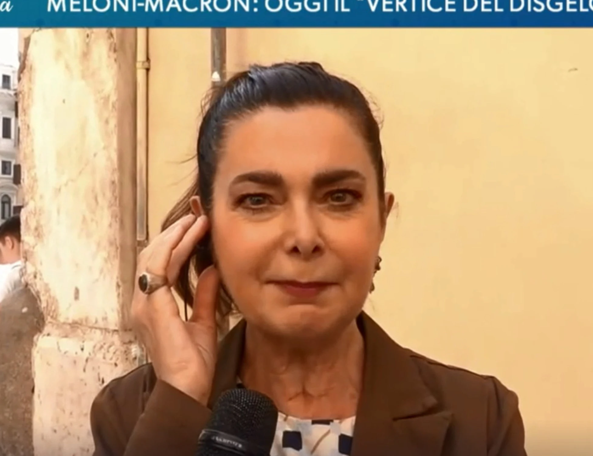 &quot;Meloni vede Macron?&quot;: la sparata di Boldrini <span style="color: rgb(153, 0, 0);">Video</span>