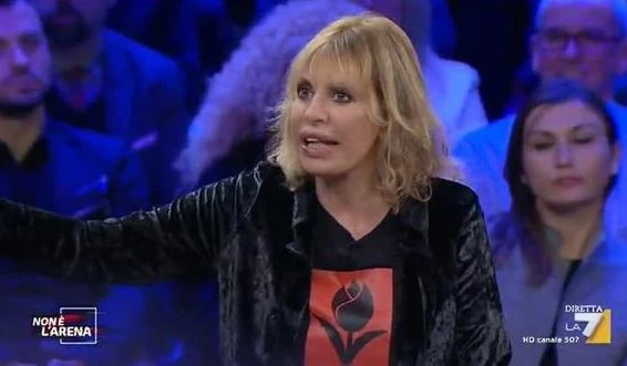 Alessandra Mussolini, orrore estremo: &quot;Vuoi vedere tuo nonno Benito e Claretta Petacci saltare di gioia?&quot;