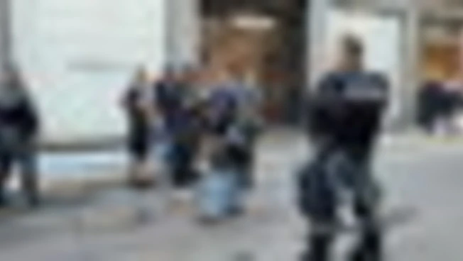 Negozi chiusi e saracinesche abbassate nel quadrilatero della moda