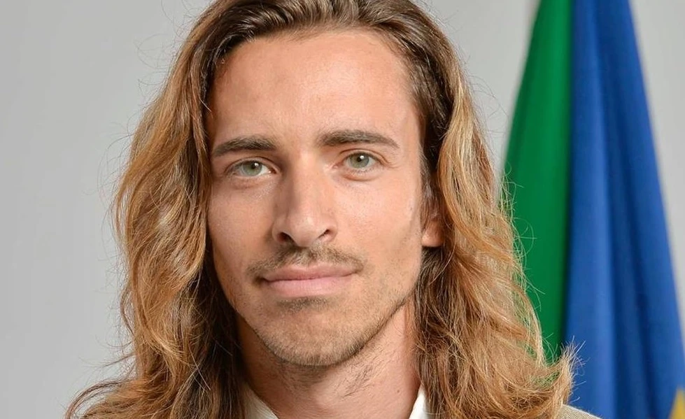 Rimini, il consigliere leghista Carlo Grotti travolge un imam sulle strisce: tragica fatalità