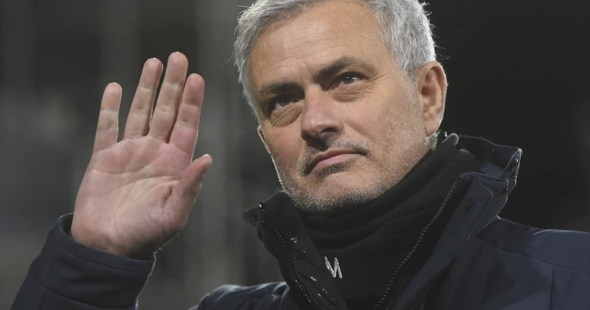 José Mourinho alla Roma, ufficiale. Il clamoroso ritorno in Italia dello Special One