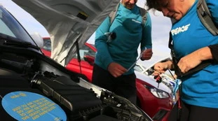 Motori diesel, Sunak rinvia lo stop e salva gli inglesi dalla bancarotta