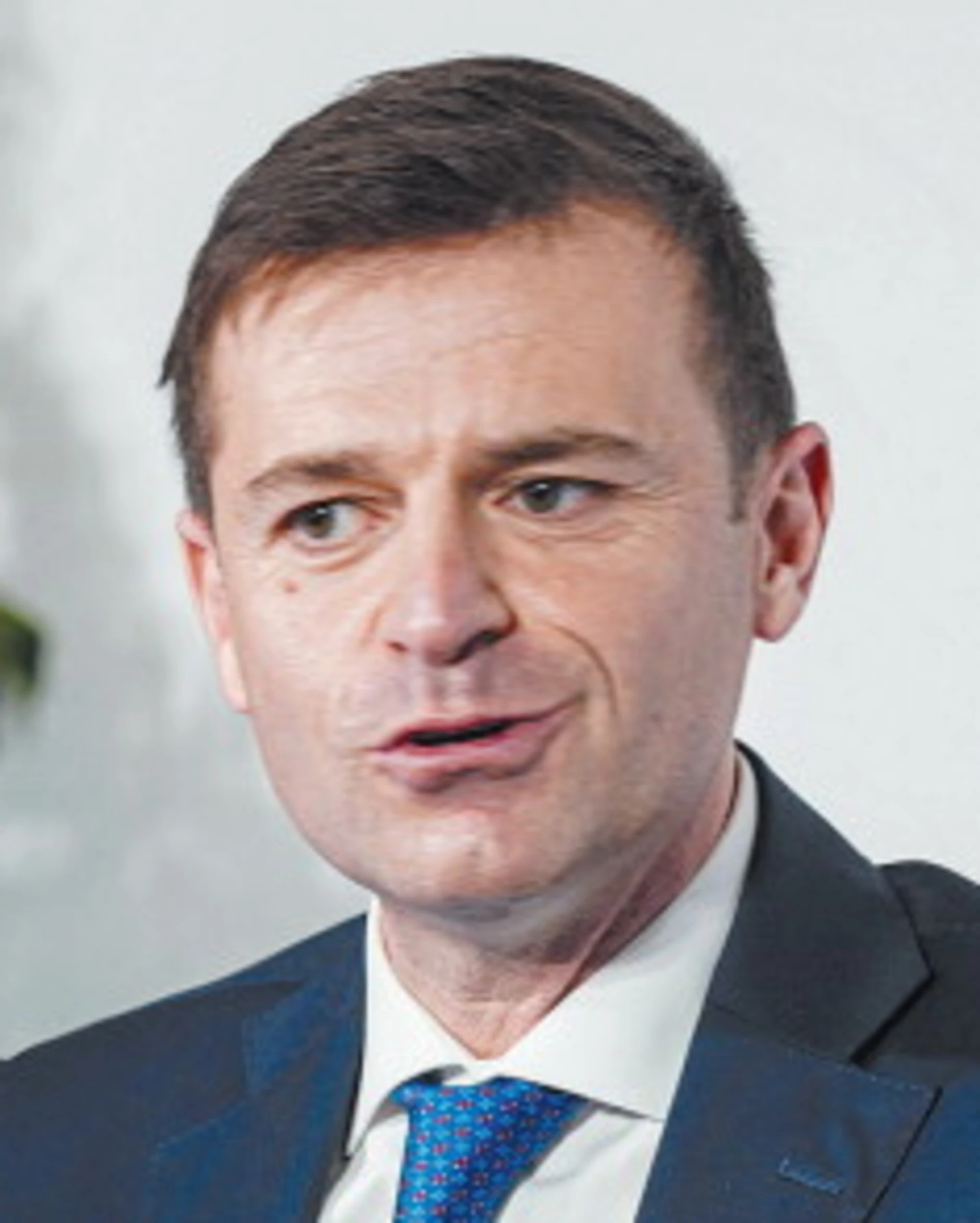 Pd, la truffa del sindaco con "Lello il Sensitivo" e le sim dei profughi