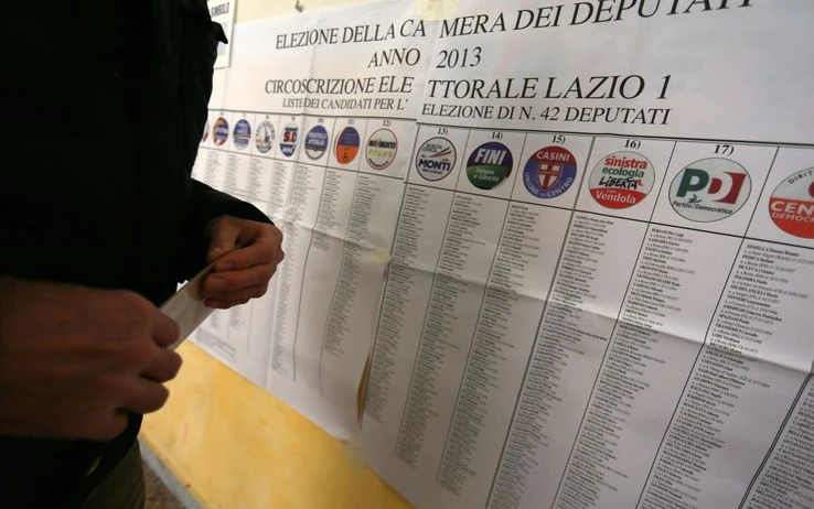 Berlusconi spinge per il voto a giugno