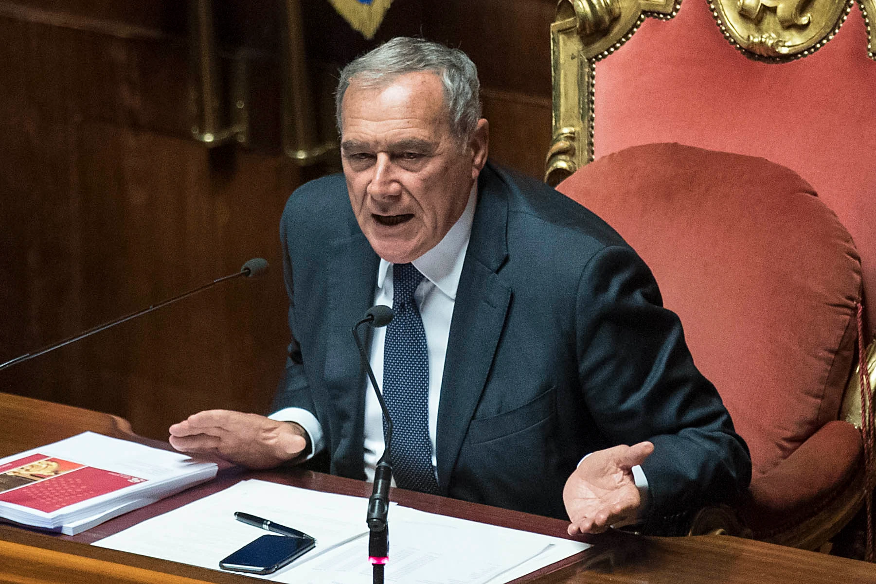 Pietro Grasso, il programma di governo: patrimoniale e manette