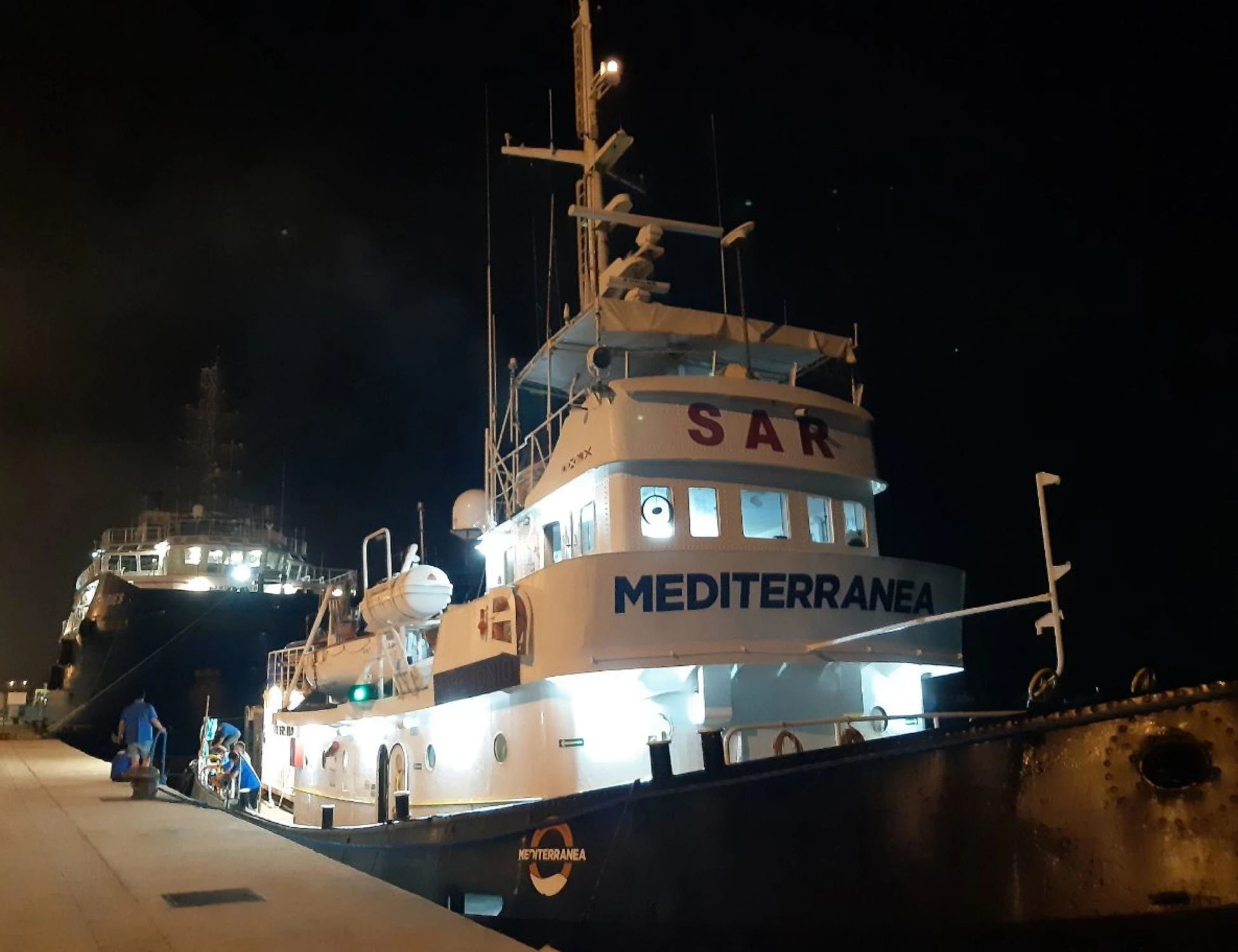 Immigrazione, l'ong Mediterranea lancia altre due navi: chi c'è a bordo