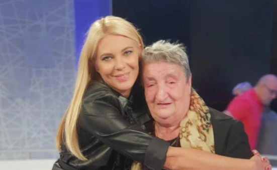 Storie Italiane, Eleonora Daniele salva la vita in diretta alla nonnina rovinata dalla maxi-bolletta