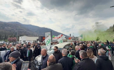 Umberto Bossi, che pena gli urlatori che usano il Senatùr contro la sua Lega