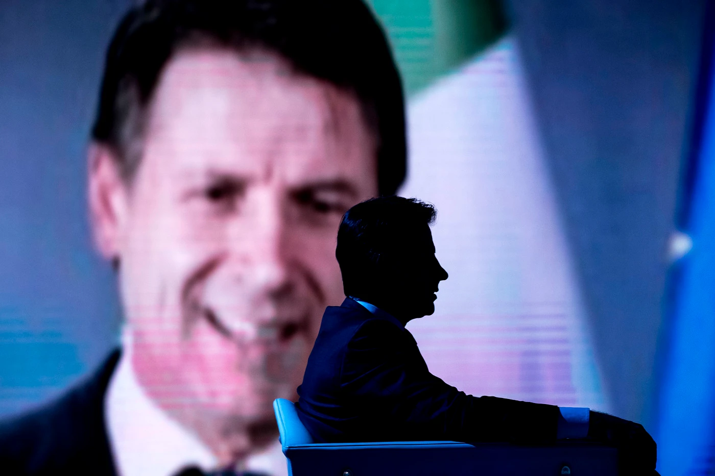 Giuseppe Conte, il retroscena dopo Bruno Vespa: "In campo per salvare Di Maio", così fregano Salvini