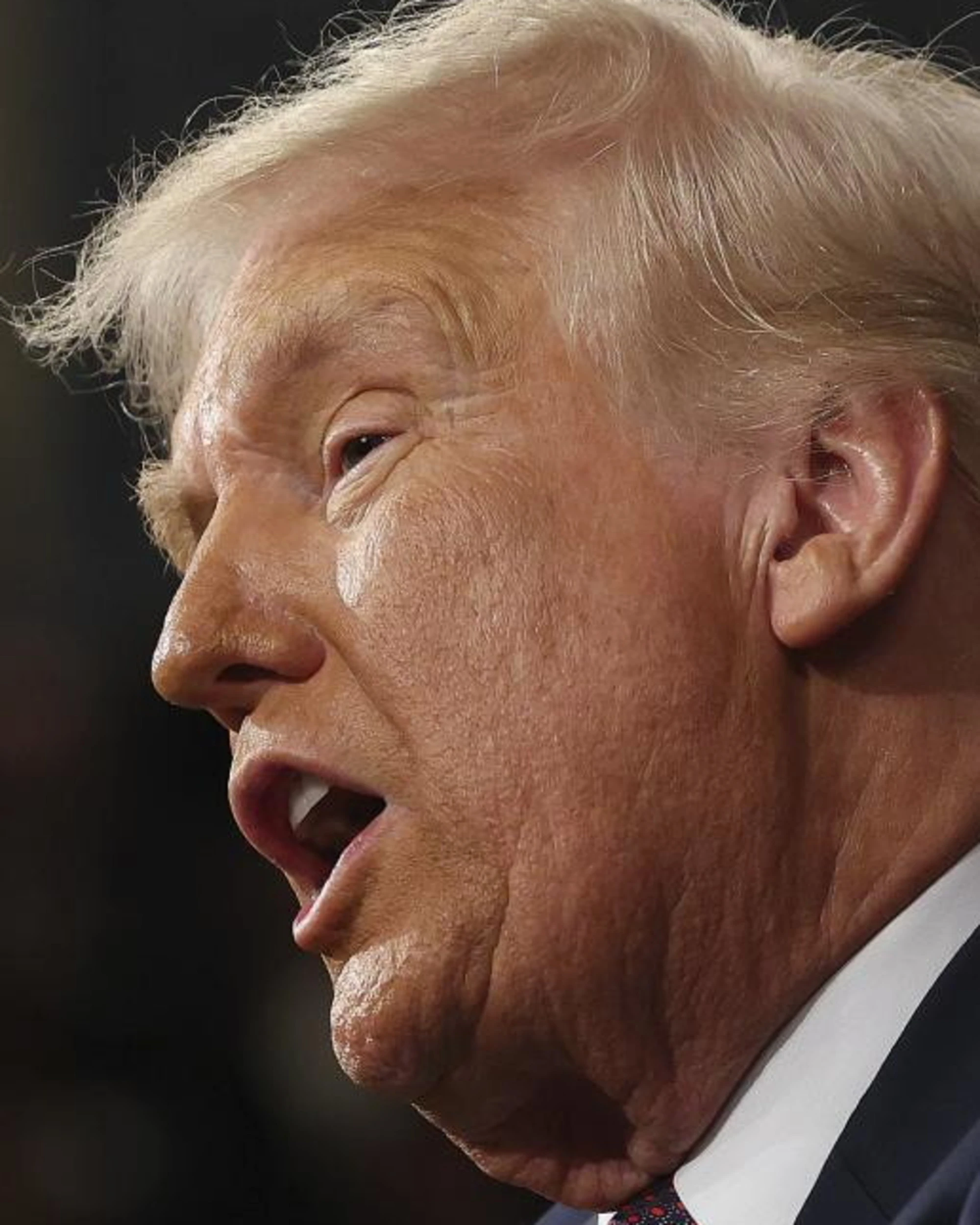 Trump, dazi del 25% sulle auto non prodotte negli Usa: l'annuncio