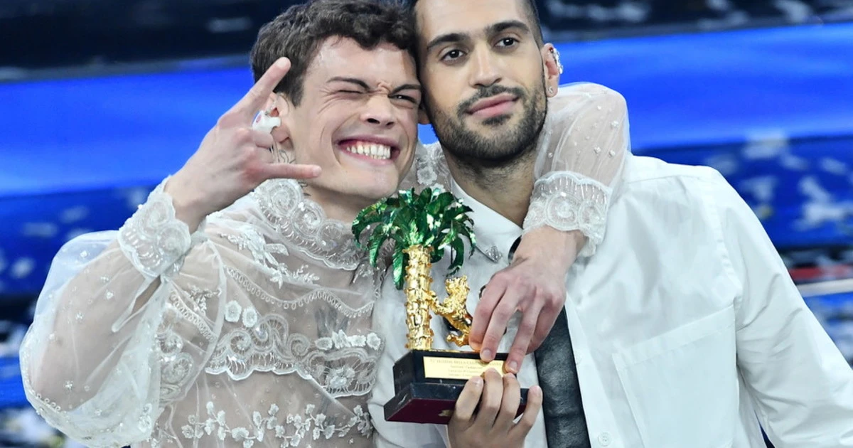 Mahmood, "se lo pensa cambi cognome": l'affondo del padre
