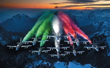 Le Frecce fanno il cielo tricolore: sessantacinque anni di orgoglio