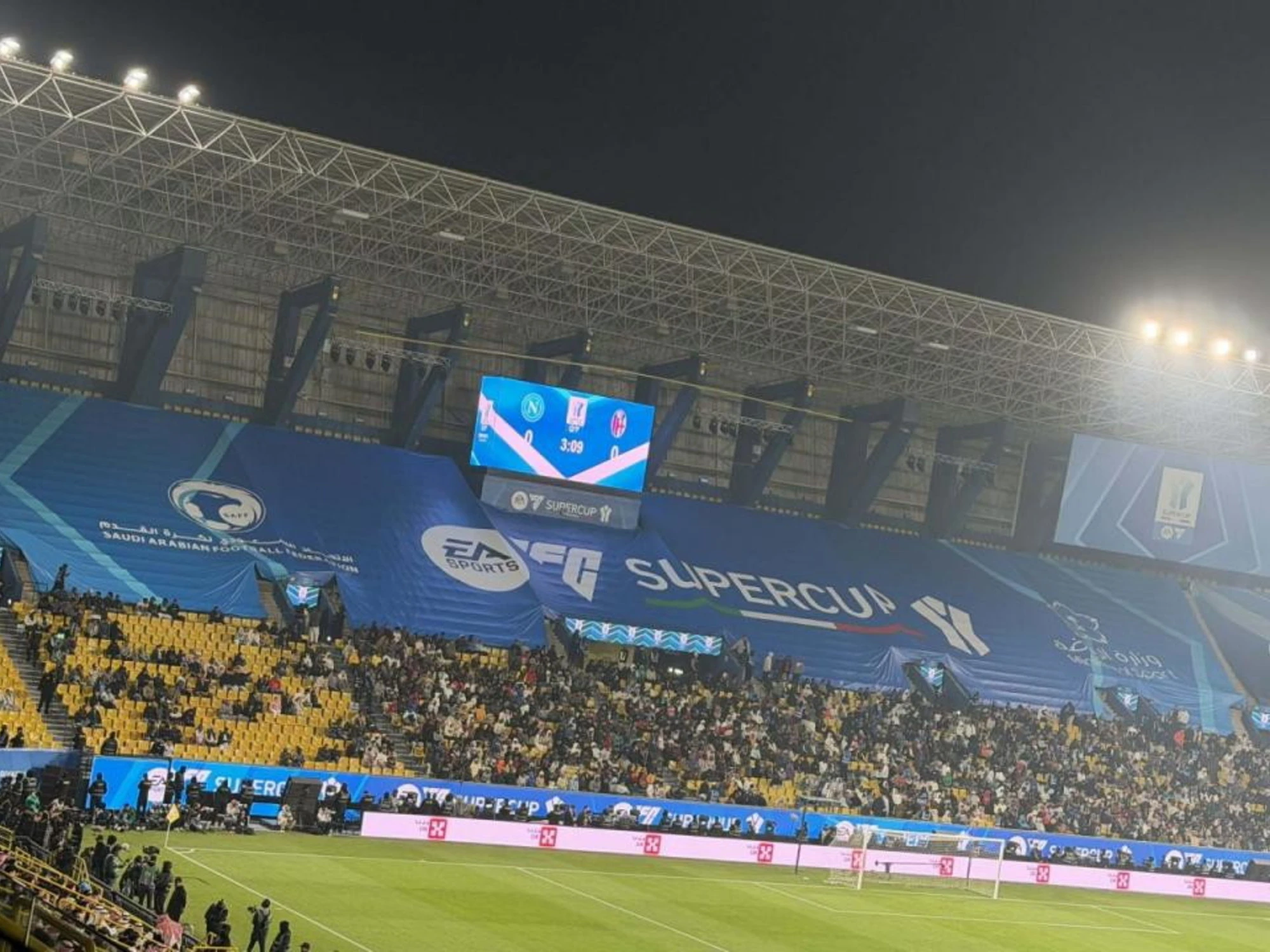 Napoli-Bologna, farsa a Riyadh: come hanno "taroccato" gli spalti