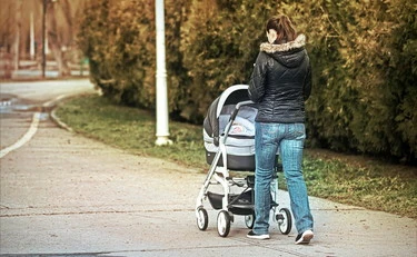 Padova, tenta di rapire una bimba di un anno e picchia il padre: chi è l'orco