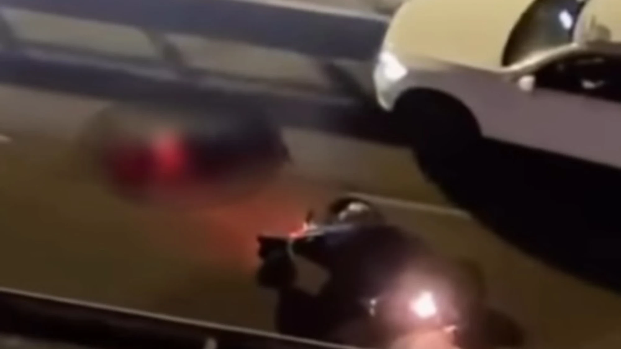 Milano, si schianta con lo scooter rubato sul cavalcavia Bacula e muore: chi è la vittima