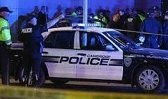 Usa, sparatoria nell&apos;Illinois: cinque morti