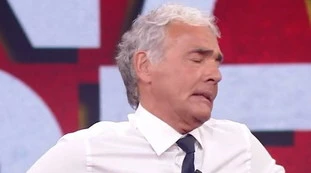 Non è l'arena, minaccia-choc a Giletti: "Ti sta guardando. Un colpo in fronte..."