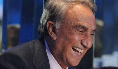 Gode per Finifuori dal Parlamento:"Vado nudo sul terrazzo"