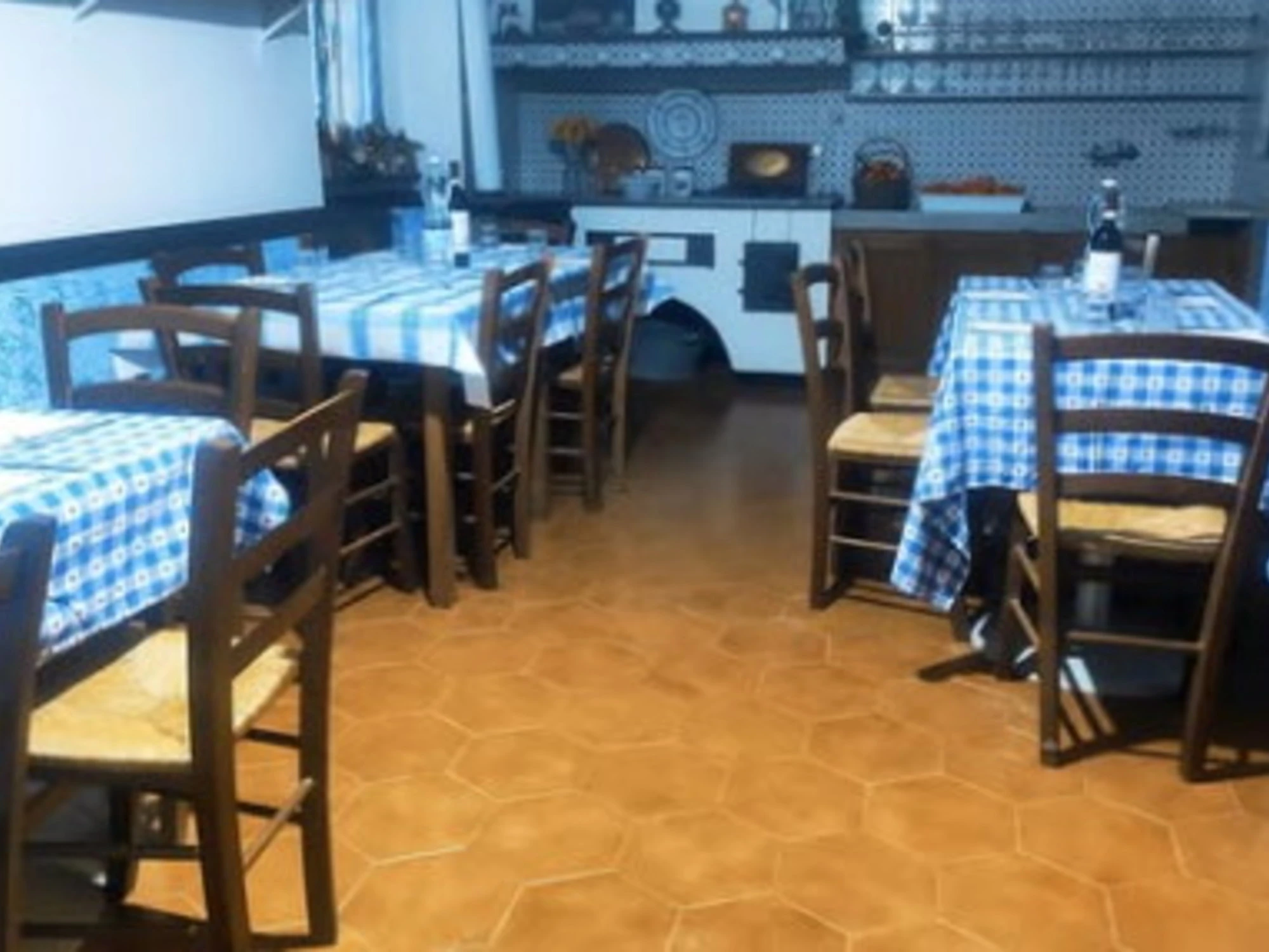 Prenotano al ristorante e non si presentano: per cosa vengono denunciati, cambia tutto