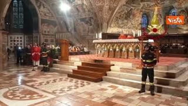 Celebrato ad Assisi il Giubileo dei Vigili del fuoco, la Messa officiata da Monsignor Giovanni Zampa