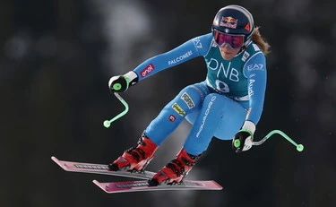 Sofia Goggia vince la Coppa del Mondo di SuperG e spiazza tutti: "Chiedo scusa, ho avuto paura"