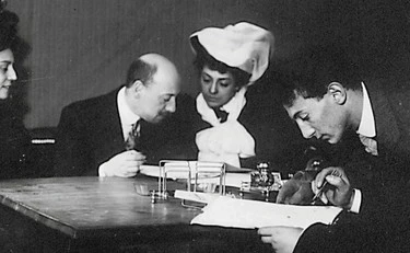 D'Annunzio, il Duce, il figlio degenere e la vecchiaia: il Vate più segreto nelle sue lettere