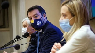 Matteo Salvini, "riattivati i contatti con Flavio Tosi": la mossa per le comunali in risposta allo scippo di Giorgia Meloni