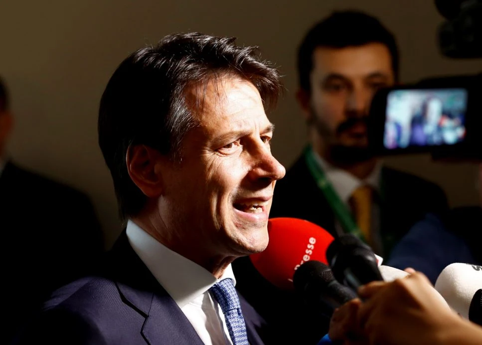 Giuseppe Conte, la strategia dell'attesa: sente Sergio Mattarella e si incontra con il Pd