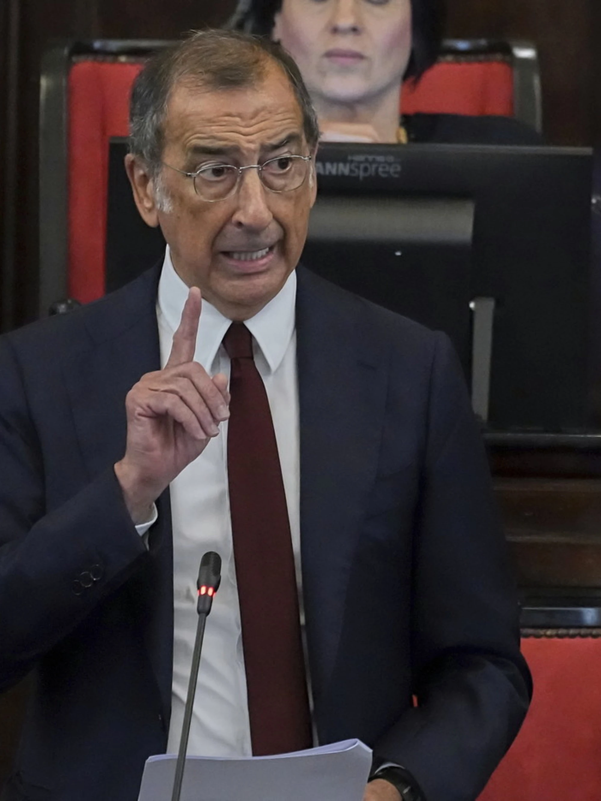 Beppe Sala, la rovinosa gaffe passata in sordina: ride tutta l'aula