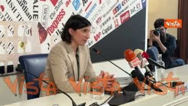 Schlein: legge elettorale, Meloni si deve fermare su premierato