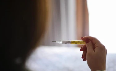 Influenza, caos negli ospedali italiani: pazienti in barella nei corridoi