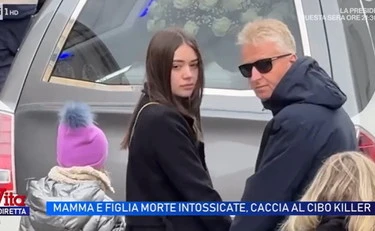 Mamma e figlia morte avvelenate? "Il regalo di Natale": un sospetto inquietante