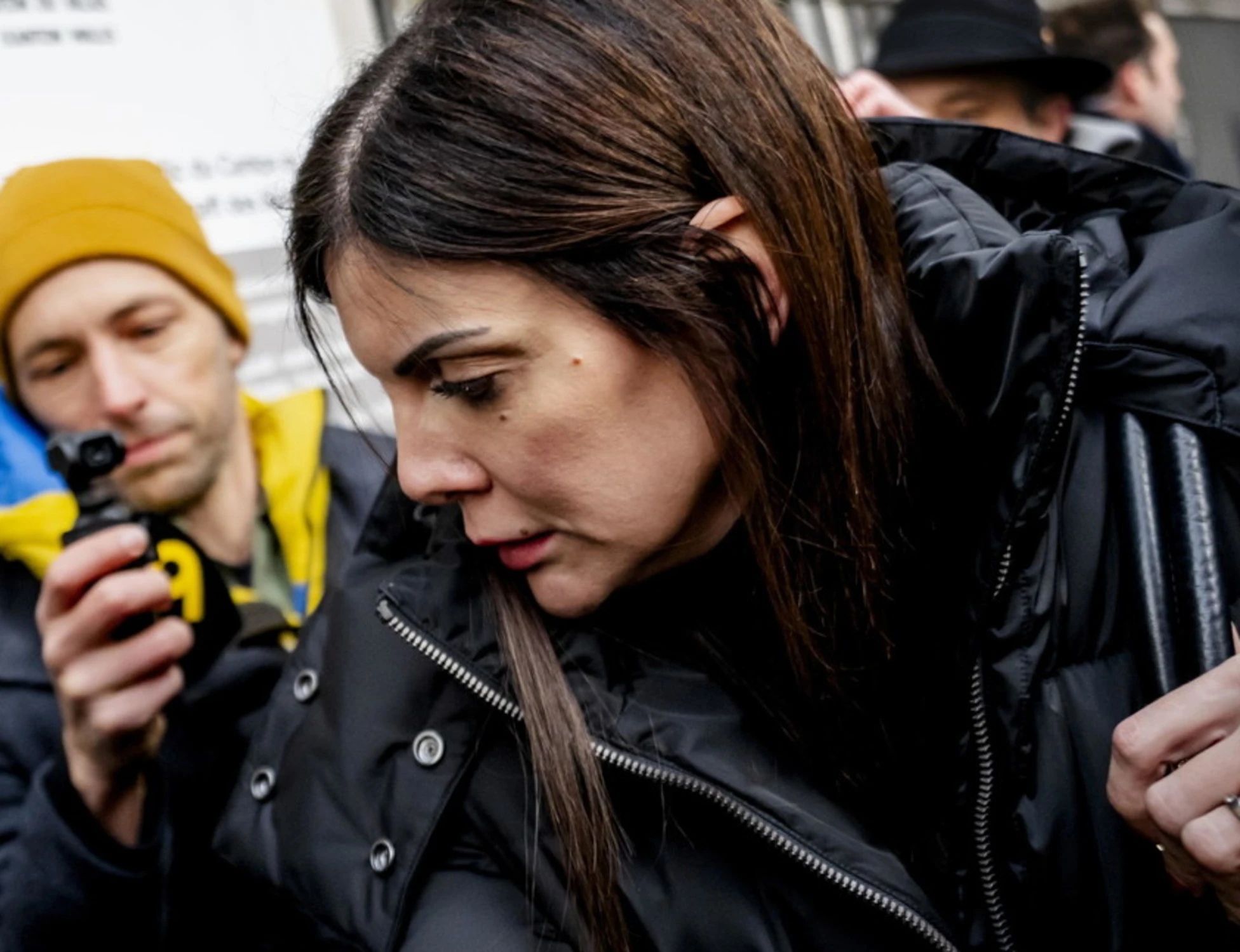 Crans-Montana, Jessica Moretti infanga la ragazza col casco: "Sua iniziativa"