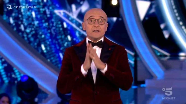 Verissimo, Alfonso Signorini in lacrime: "Quando dissi a mamma e papà di essere omosessuale..."