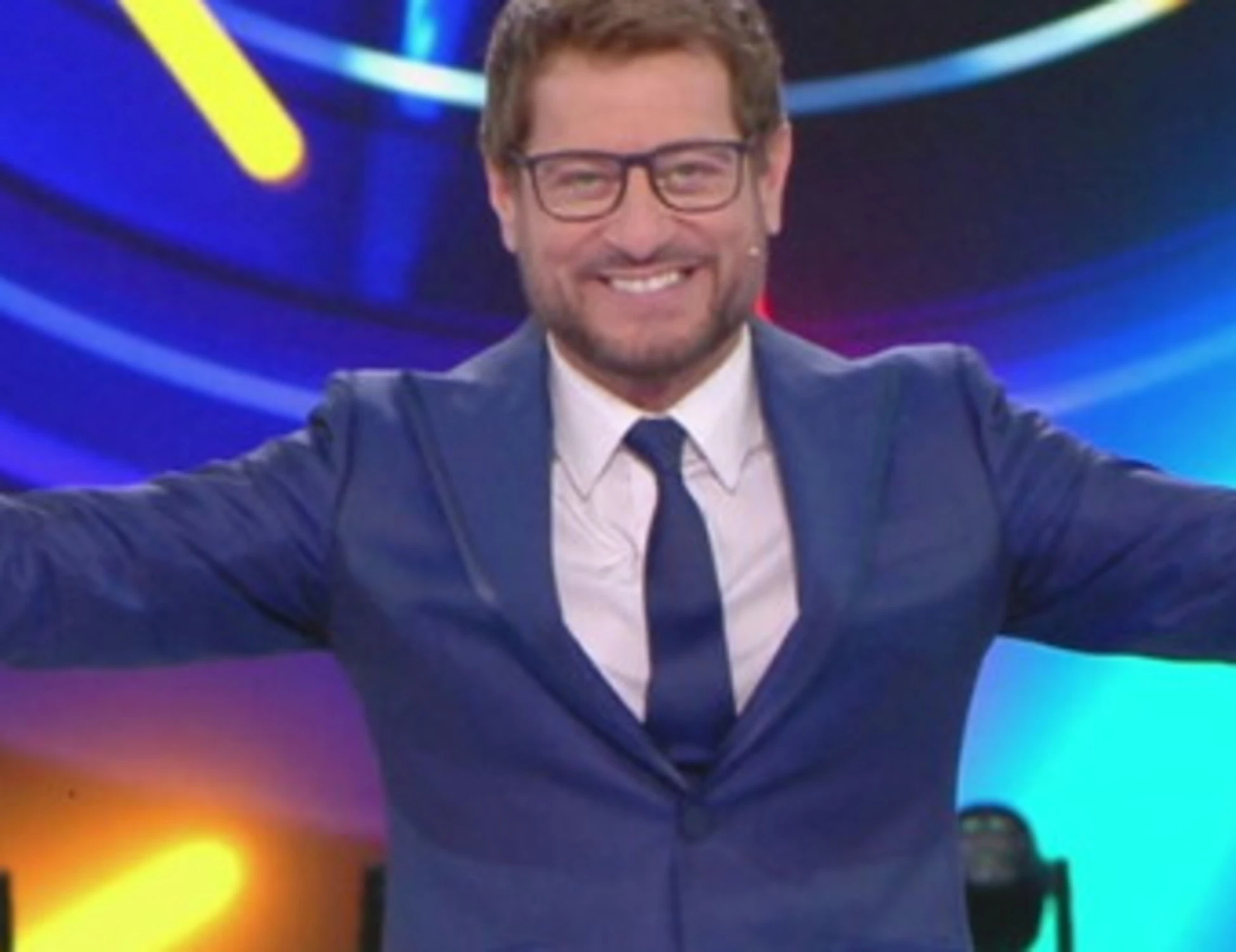 Sarabanda, Enrico Papi torna nel preserale di Canale 5