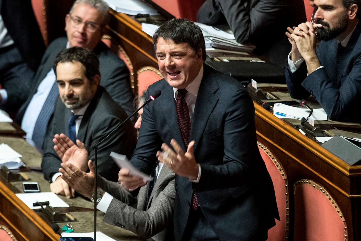 Matteo Renzi, voci da IV contro Dario Franceschini: "Con il coronavirus pensano alle poltrone", è già crisi?
