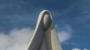 Sardegna, "Ma è una vagina?": sconvolgente, ecco la statua della Madonna: giudicate voi